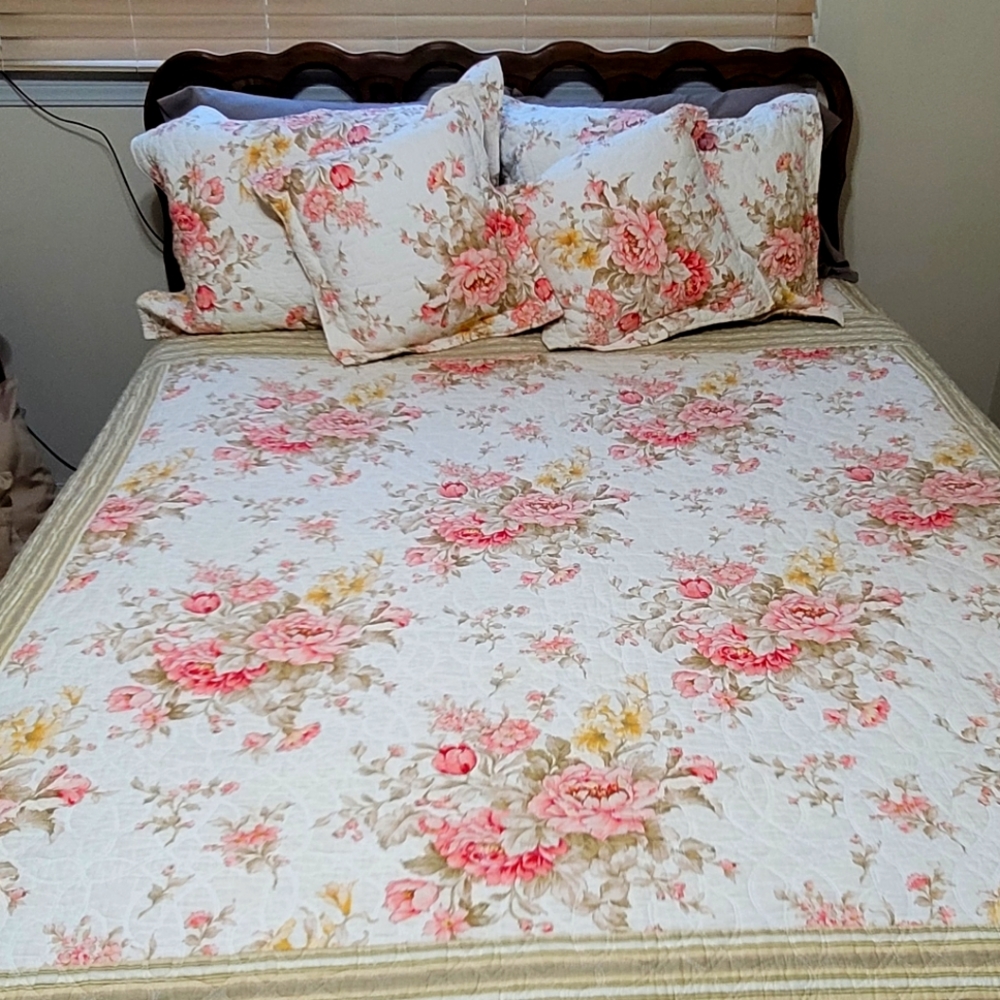 Queen Size Comforter